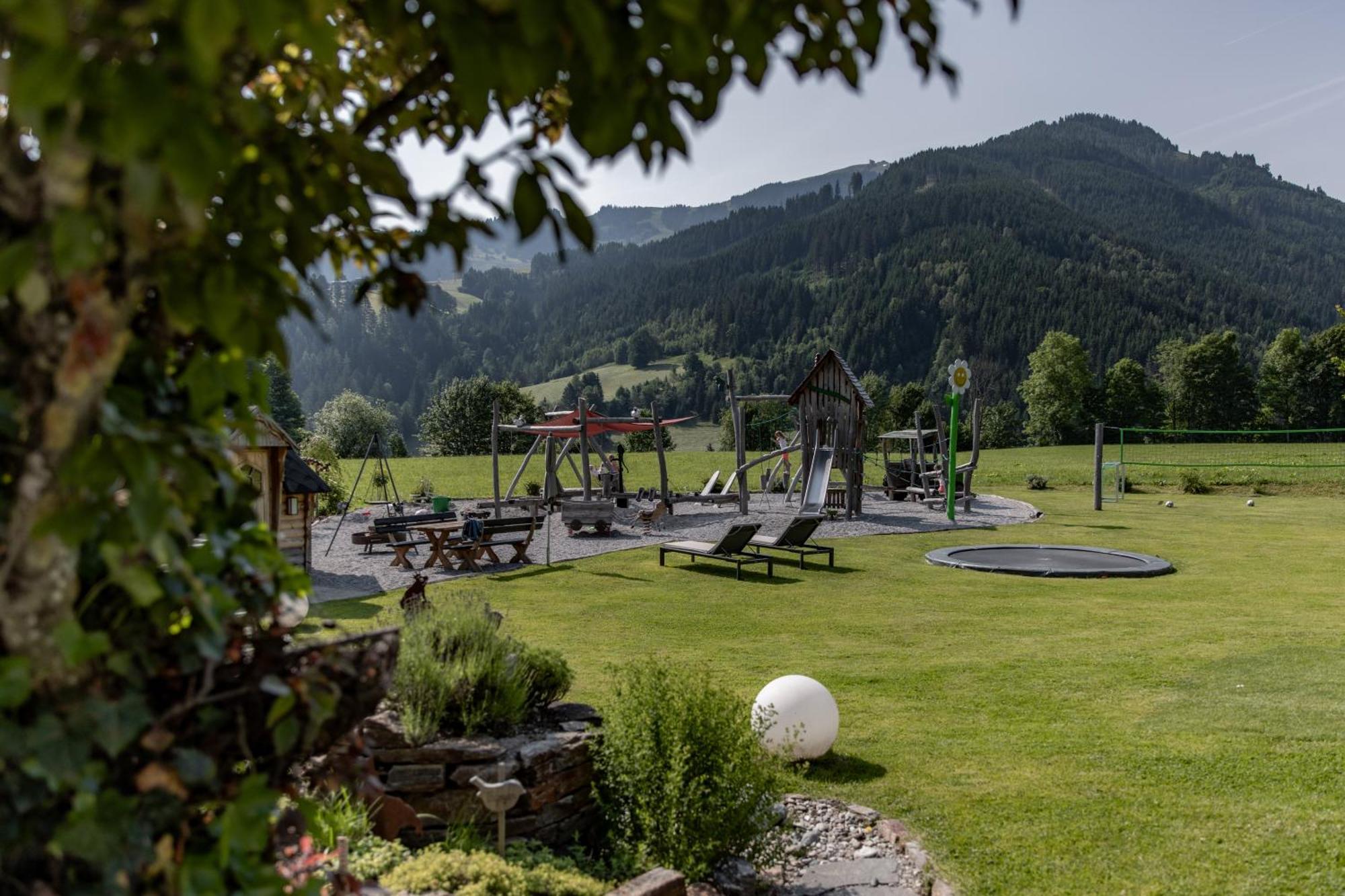 Biohof Ebengut Aparthotel Maria Alm am Steinernen Meer Luaran gambar
